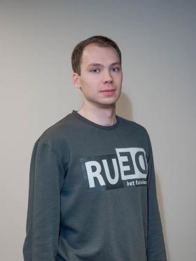 Максим Менчиков